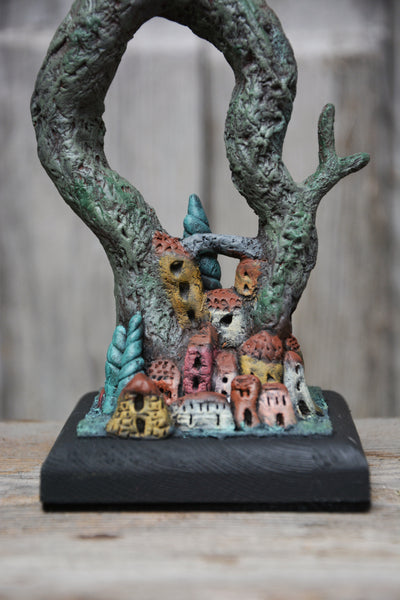 SHE WHO SHELTERS by artist Gioconda Pieracci of Pupillae Art Dolls