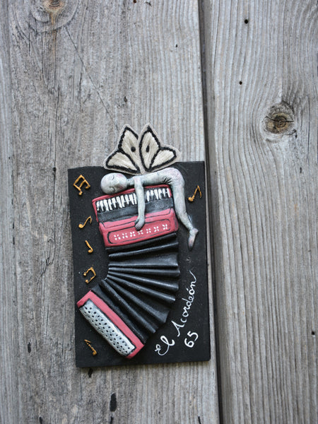65 EL ACORDEÓN (The Accordion) by artist Gioconda Pieracci of Pupillae Art Dolls