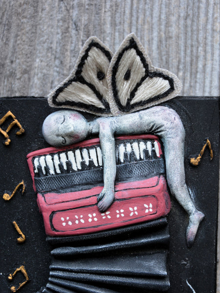 65 EL ACORDEÓN (The Accordion) by artist Gioconda Pieracci of Pupillae Art Dolls