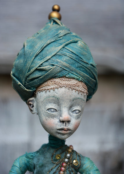 13 EL GORRITO (The Bonnet) by artist Gioconda Pieracci of Pupillae Art Dolls