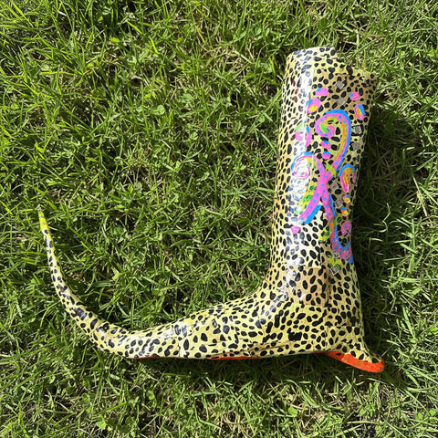 22 LA BOTA (The Boot) by artist Lauren Arriola