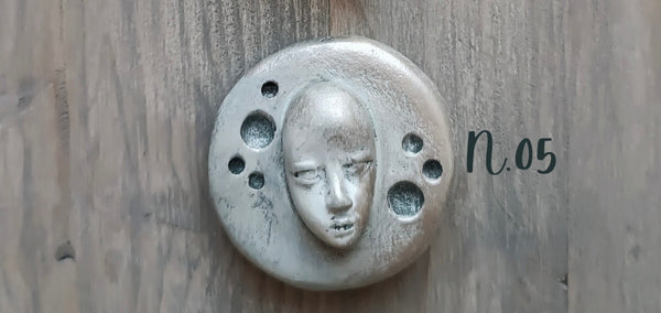 MOON 05 BROOCH by artist Gioconda Pieracci of Pupillae Art Dolls