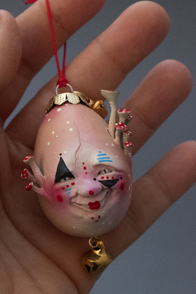 Christmas Egg 2: Marge by artist Elisabetta Visentini