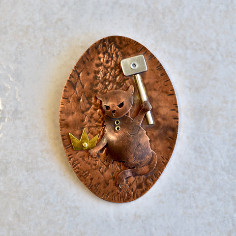 99 EL MARTILLO (The Hammer)/ Smash the Wannabe brooch by artist Chloe Kono