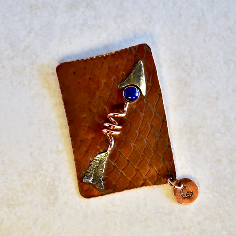 31 LAS JARAS (The Arrows) / Upspiral (brooch) by artist Chloe Kono