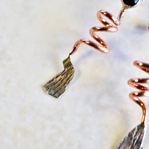 31 LAS JARAS (The Arrows) / Upspiral (earrings) by artist Chloe Kono