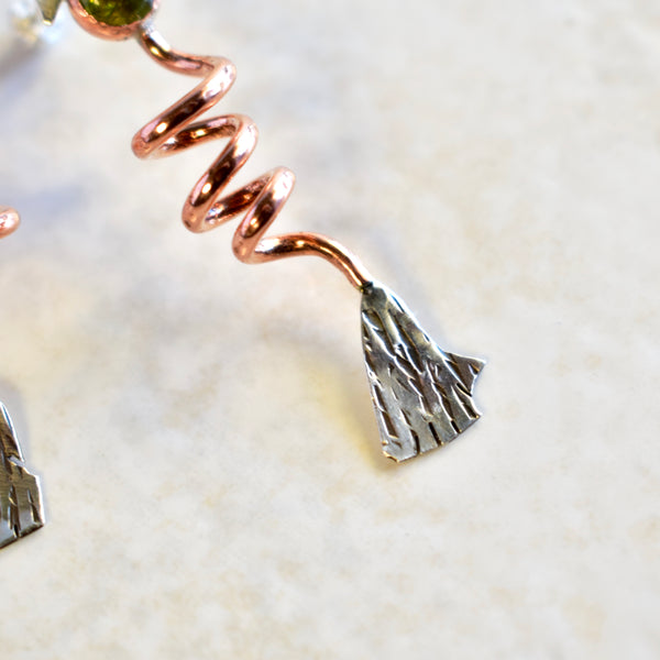 31 LAS JARAS (The Arrows) / Upspiral (earrings) by artist Chloe Kono
