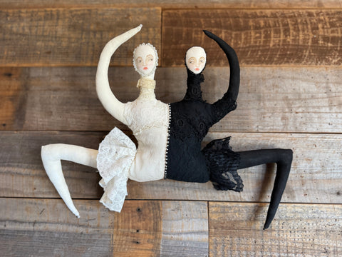 FOLIE À DEUX by artist Charlotte Sigurdson