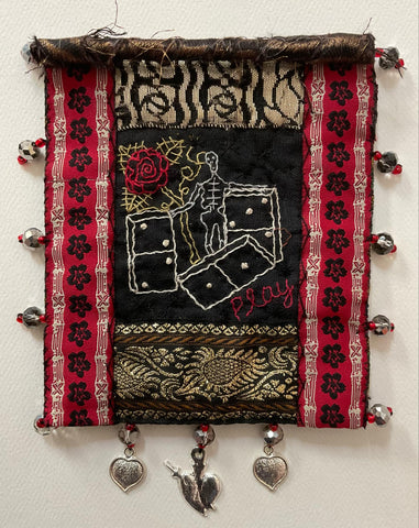 108 EL DOMINO (The Domino) by artist Mavis Leahy