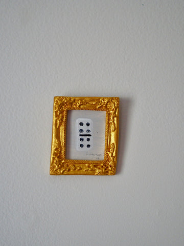 108 EL DOMINO (The Domino) by artist Charlotte Sigurdson
