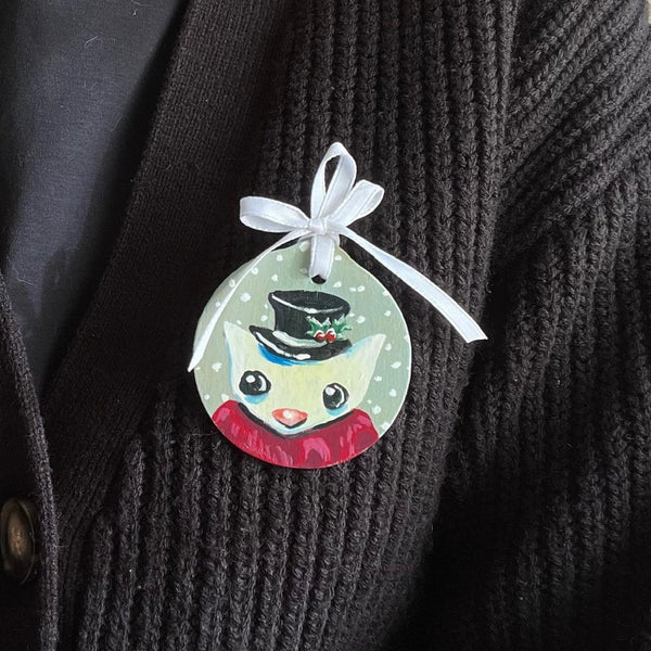 SNOWMAN CAT brooch/ornament by artist Miki Lorena K.