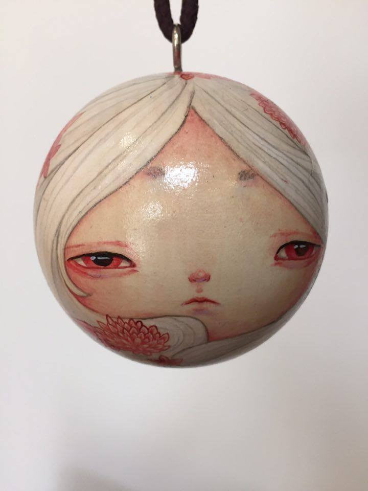 Sizuka: White and Red Ornament by artist Yishu Wang